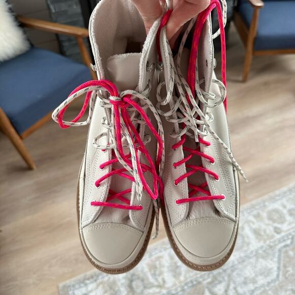 Converse Chuck Taylor Leather High Top Lace Up Boot White Pink Women 10 NWT - Picture 9 of 12